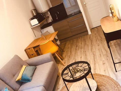 Studio N 202 Furnished Besancon 15 Rue Battant Apartment in Besançon
