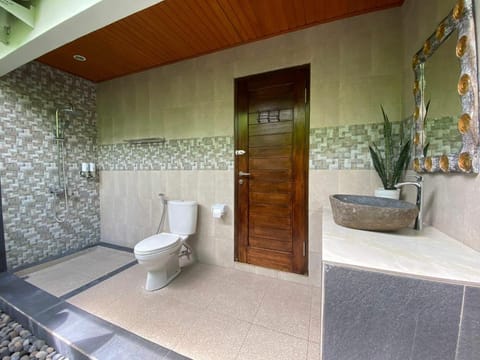 Tamiu Guesthouse at Desa Wisata Keramas Near Keramas Surf Beach Bed and Breakfast in Blahbatuh