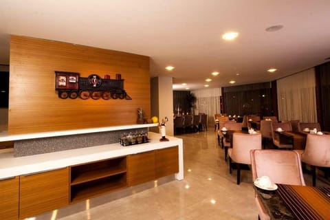 MAJURA HOTEL BUSINESS Hotel in Izmir