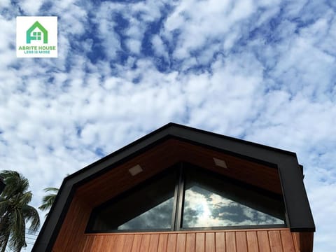 Tiny house on Koh Lanta only 2 minutes walk to the beach Vacation rental in Sala Dan