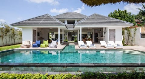 Villa Mata Hari is a sumptuous brand new villa Villa in Mengwi