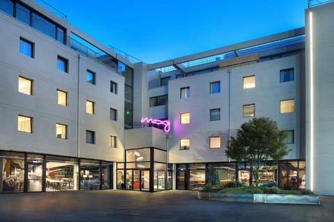 Moxy Sion Hotel in Sion