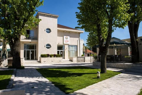 Fabulous Studio Apartment in Hotel Vukov Most Apartment in Montenegro