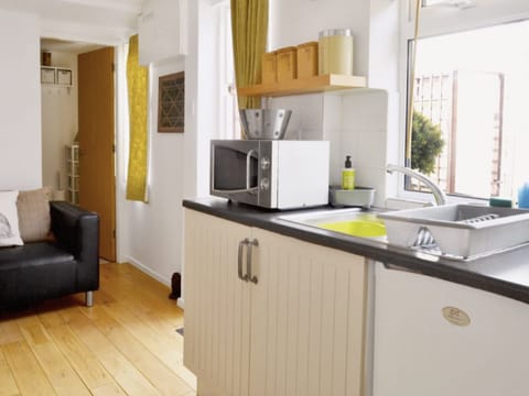 The Coracle Apartment in Tontine Hill