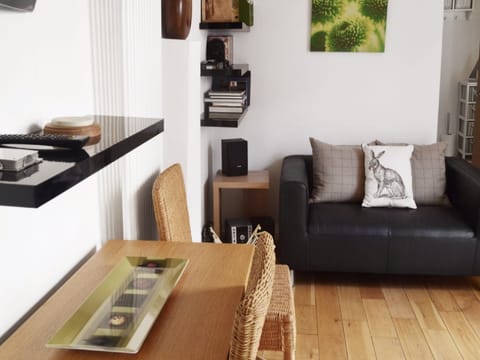 The Coracle Apartment in Tontine Hill