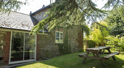 Courtyard Cottage Hotel in Oswestry