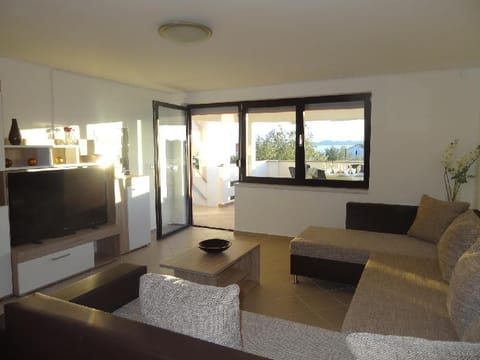 Modern island apartment with pool 80 meters from the sea B Apartment in Šibenik-Knin County, Croatia