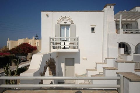 Parian Lithos Residence Hotel in Naousa