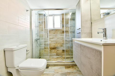 Urban Living  62m² ,100m METRO Apartment in Kallithea