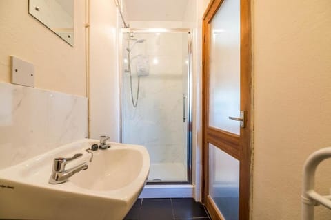 Primrose - 1 Bedroom Cottage - Llanteg Vacation rental in Amroth