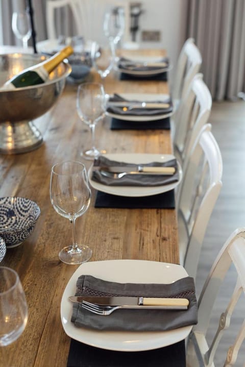 The Hawthorns - Large Luxury Cottage, Hot Tub, Sea Views Vacation rental in Saundersfoot