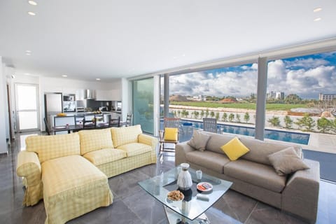 Villa Bp4, Contemporary 3bdr Protaras Villa with Pool, Close to Fig Tree Bay Hotel in Protaras