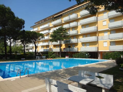 Apartment With Pool In Excellent Location Apartment in Porto Santa Margherita