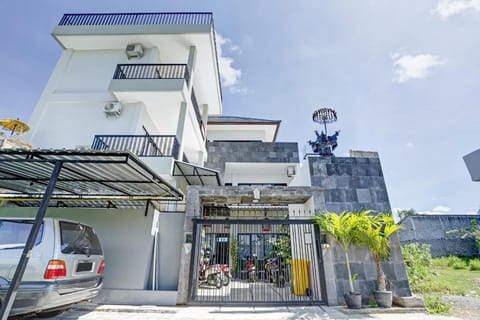 OYO 90521 Rumah Ibu Hotel in Kuta Selatan