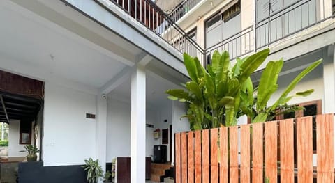 OYO 90512 Tiny House Hotel in Blahbatuh