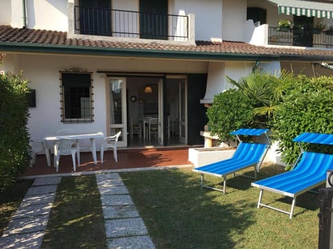 Amazing villa with private garden Villa in Porto Santa Margherita