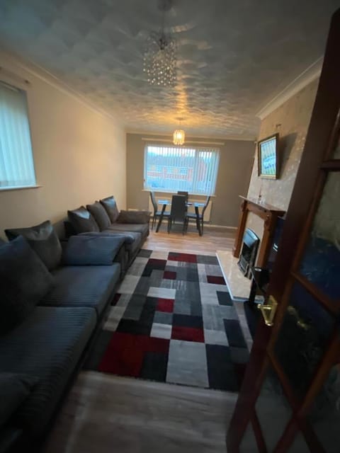 Spacious Luxurious Serviced Accommodation 3 Vacation rental in Doncaster