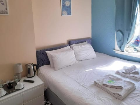 Irvine Riverside Guesthouse Bed and Breakfast in England