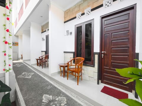 OYO 90576 St Tama Hotel in Kuta Selatan