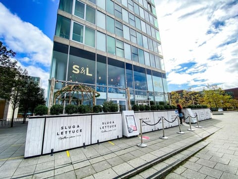 Luxury Central Hub Apartment with Free Parking Apartment in Milton Keynes