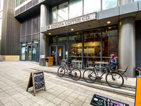 Luxury Central Hub Apartment with Free Parking Apartment in Milton Keynes