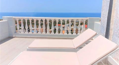 Executive Junior Suite Apartment in Piskopiano