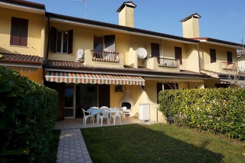 Beautiful Terraced House With Pool-tv-ac Vacation rental in Porto Santa Margherita