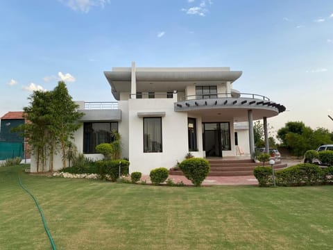 Vienna - Luxury Farm stay with Pool Jaipur Farms Villa in Jaipur