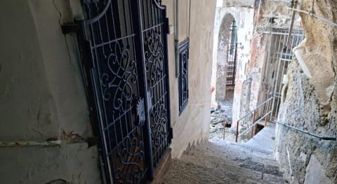 La casa sull’acqua Vacation rental in Naples