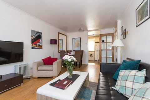 Excellent City Centre Location / Parking / 4 Beds Vacation rental in Belfast