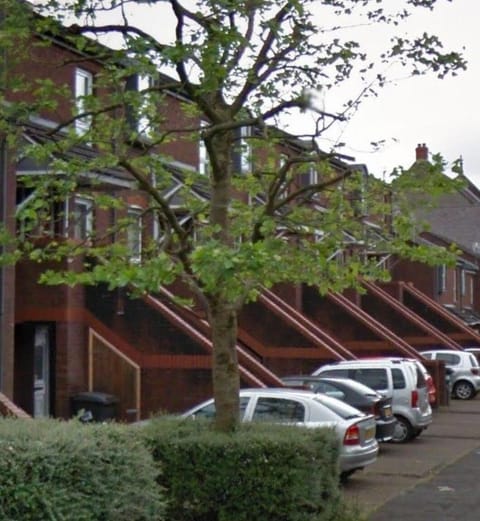 Excellent City Centre Location / Parking / 4 Beds Vacation rental in Belfast