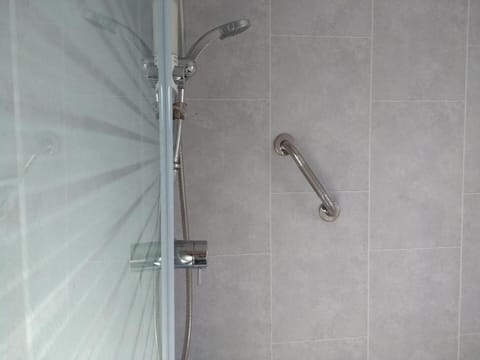 Excellent City Centre Location / Parking / 4 Beds Vacation rental in Belfast