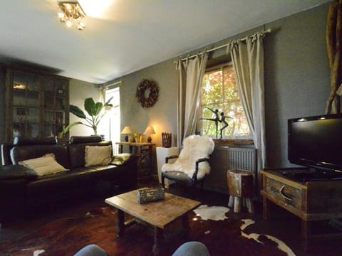 Forest Cottage, Jehonville Vacation rental in Wallonia, Belgium