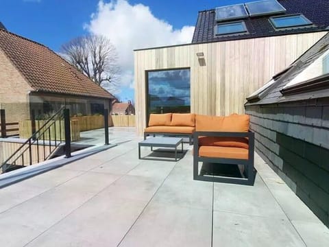 Apartment in Zuienkerke with Terrace Apartment in Bruges