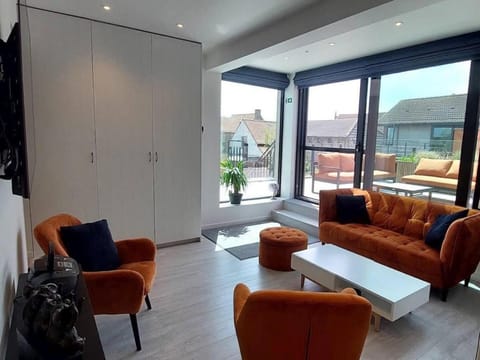 Apartment in Zuienkerke with Terrace Apartment in Bruges