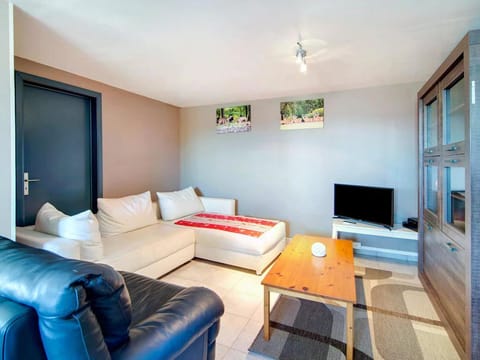 Holiday Home with Garden Vacation rental in Vielsalm