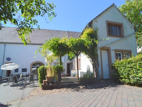 Flat in Meisberg with in-house catering Apartment in Vulkaneifel