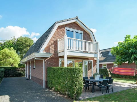 Holiday Home near Dutch Coast Forest Vacation rental in Noordwijkerhout