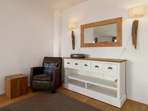 Balcony Views by the Sea Apartment in The Hague