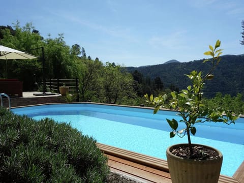 Escape in Duniere-sur-Eyrieux Vacation rental in Provence-Alpes-Côte d'Azur