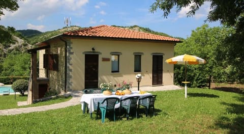 Apartment in Marche with Pool and Mountain Views Vacation rental in Umbria