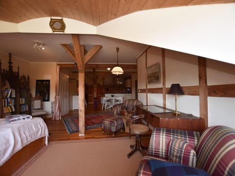 Besondere Ferienwohnung Bibliothek in Buschhagen Apartment in Mecklenburg-Vorpommern, Germany