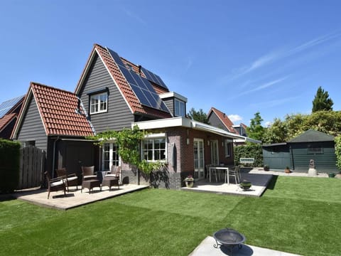Enticing Holiday Home in Oude with Garden Vacation rental in Zeeland, Netherlands