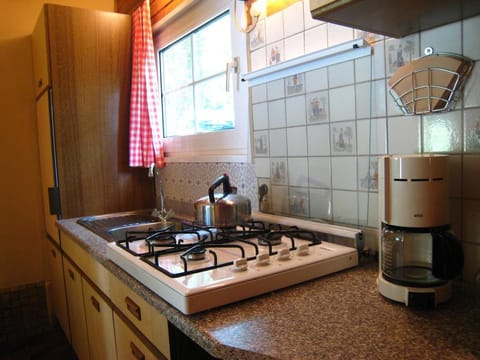 Lanklaar Chalet with Garden Vacation rental in Dilsen-Stokkem