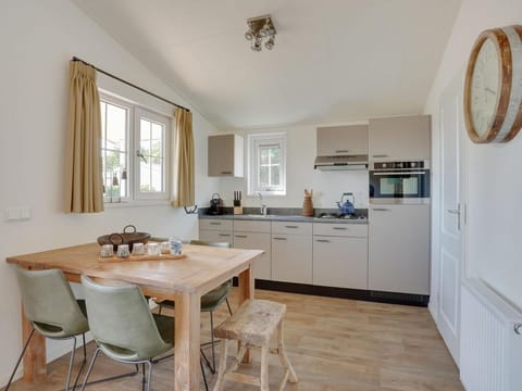 Bungalow with a terrace at Bedafse Bergen Vacation rental in Limburg (province)