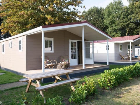 Bungalow with a terrace at Bedafse Bergen Vacation rental in Limburg (province)