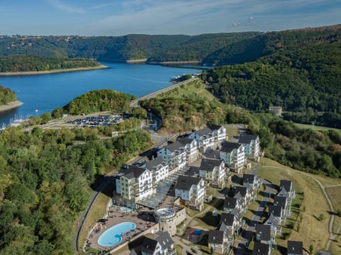 Scenic Eifel Lakeside Haven Apartment in Heimbach