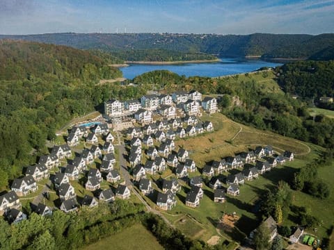 Scenic Eifel Lakeside Haven Apartment in Heimbach