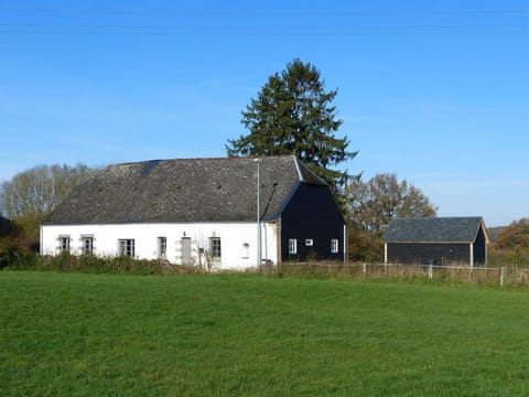 Comfortable holiday home with private garden Vacation rental in Wallonia, Belgium