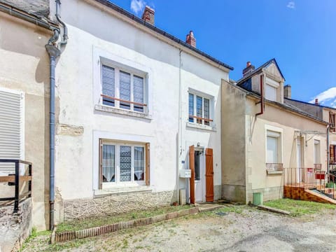 Traditional Holiday Home in Brinon sur Beuvron Vacation rental in Bourgogne-Franche-Comté